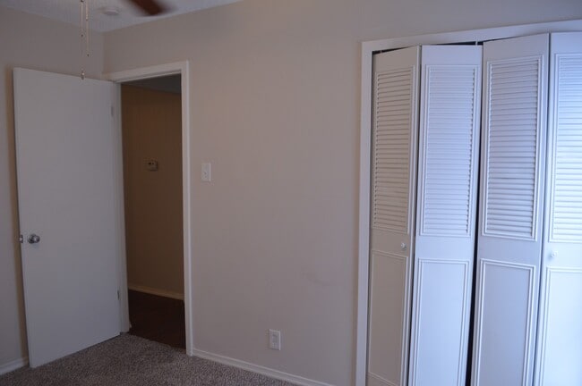 Building Photo - Beautiful remodeled 3 bed 2 bath home in L...