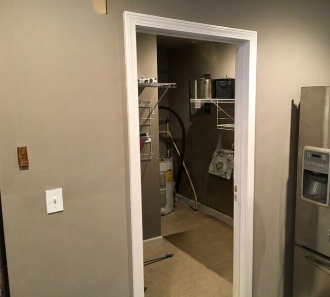 Building Photo - 497 Ripley 142e