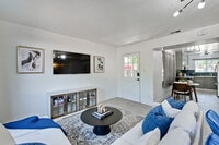 Building Photo - 1281 Flora Ave