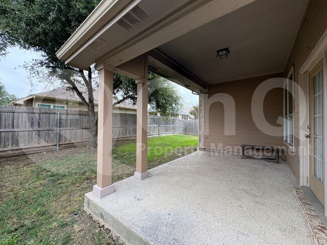 Building Photo - 1921 Highland Haven Ln