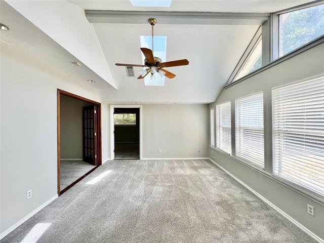 Building Photo - 2732 Parkhaven Dr