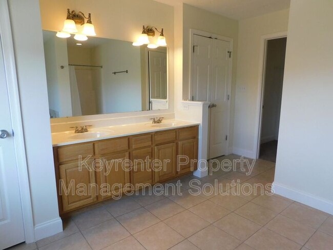 Building Photo - 22 Enchanted View Cir