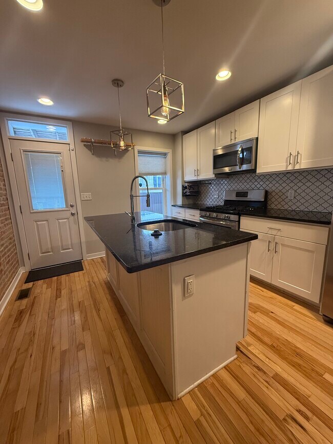 Building Photo - 149 N Potomac St