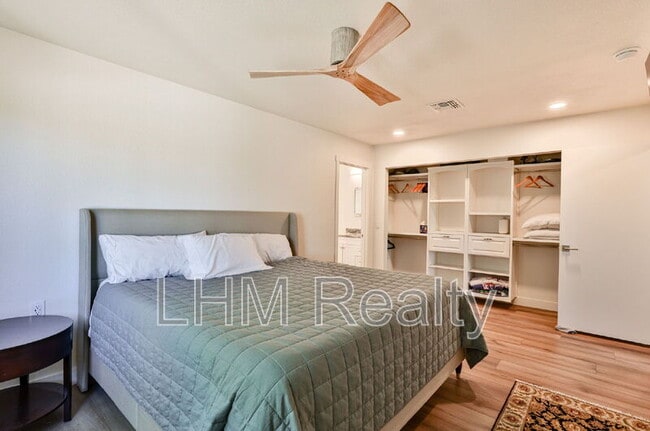 Building Photo - 1045 Leisure World
