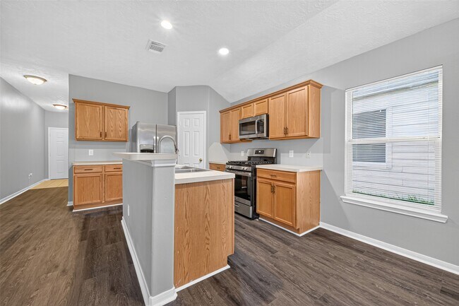 Building Photo - 8010 Indian Desert Dr
