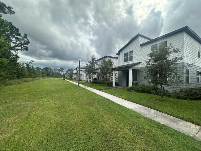 Building Photo - 11147 Green Citron Aly