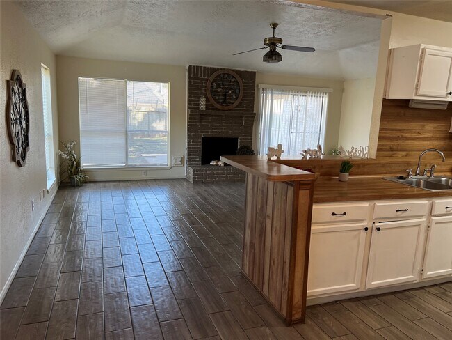 Building Photo - 3506 Corinne Ct