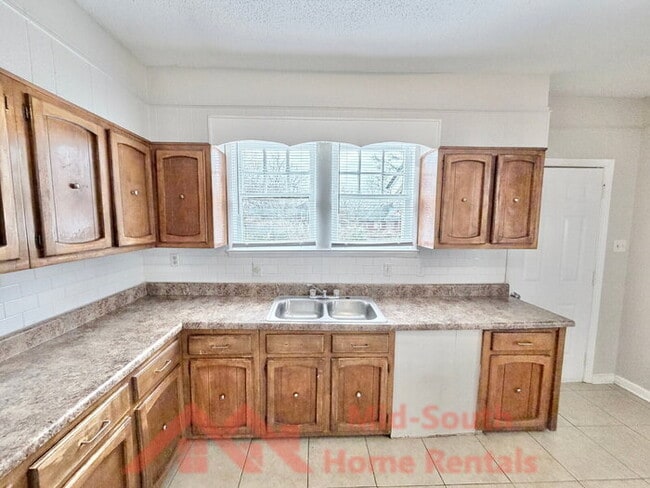 Building Photo - 1707 Glenview Ave