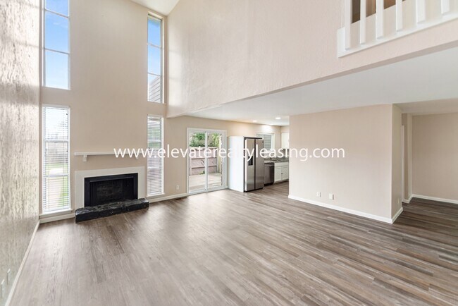 Building Photo - 7371 S Yale Ave