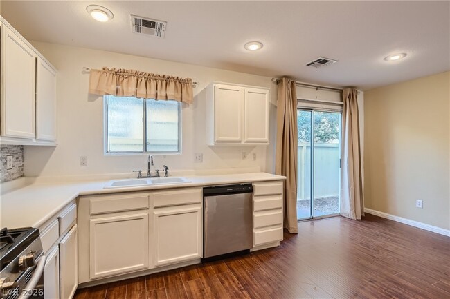 Building Photo - 9379 Malaya Garnet Ct