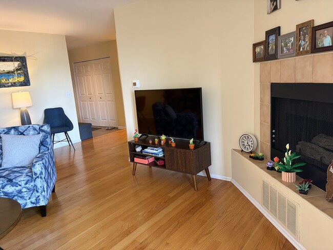 Building Photo - 57 Hunt Club Dr