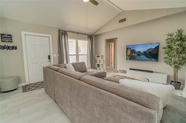 Building Photo - 33 Caddy Rd