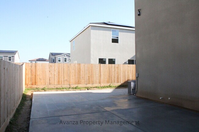 Building Photo - 3422 N Ensanada Ave