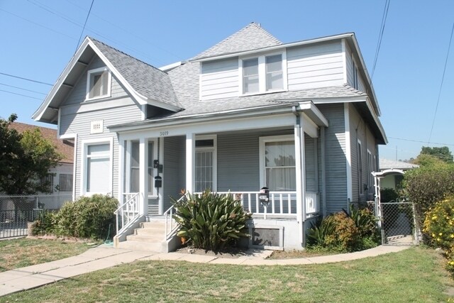 Building Photo - 3019 Baldwin St