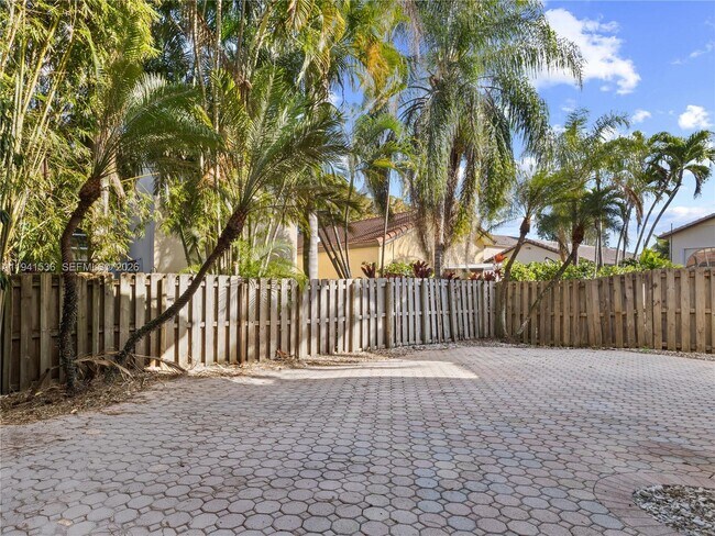 Building Photo - 5153 NW 113th Ave