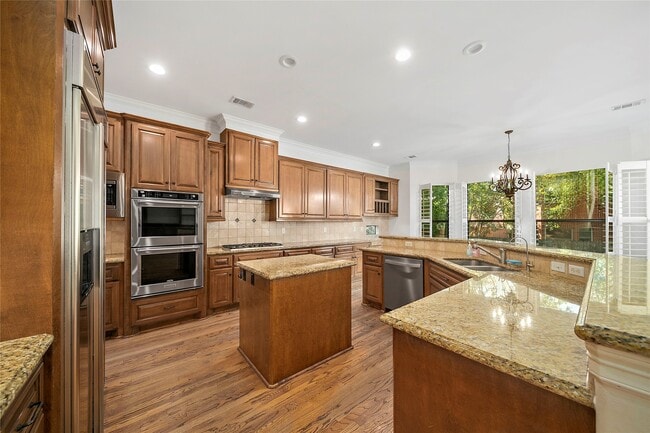 Building Photo - 4321 Jim West St