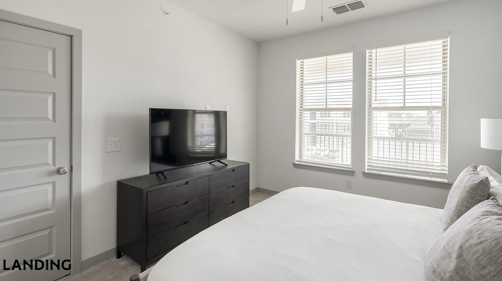 Building Photo - 100 Wildwood Ct