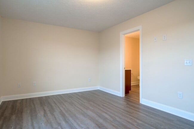 Building Photo - More units and move-in options available!