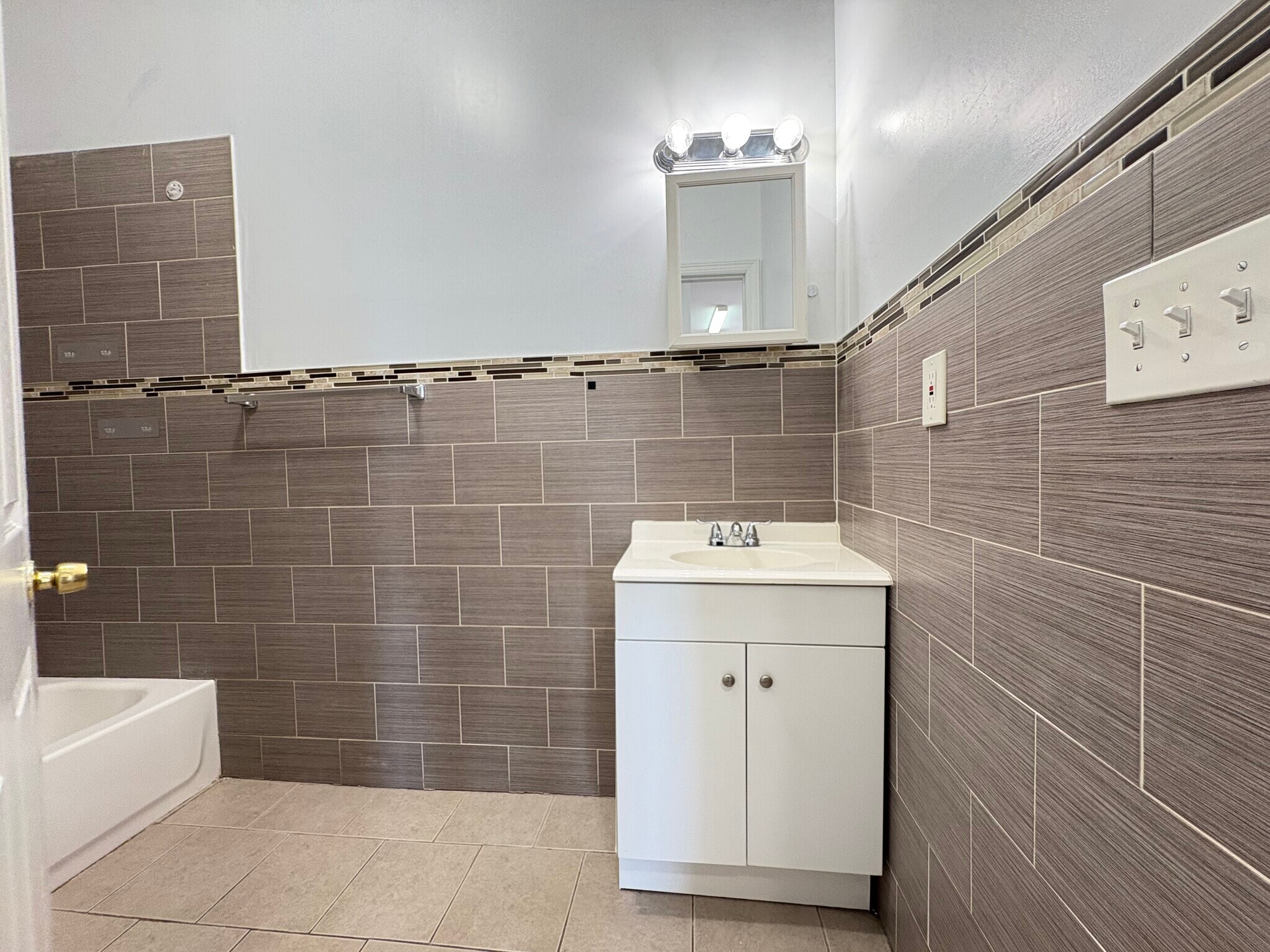 Unit 3A - 431 Martin Luther King Jr Dr