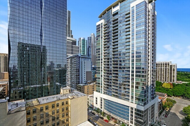 Building Photo - 1400 S Michigan Ave