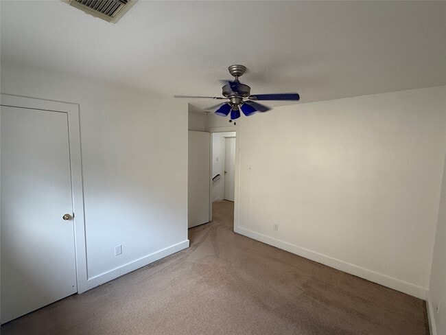 Building Photo - 809 Dragonfly Dr