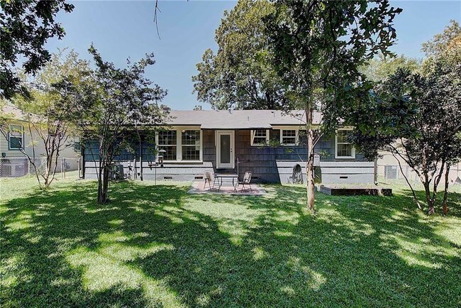 Building Photo - 1803 Romeria Dr