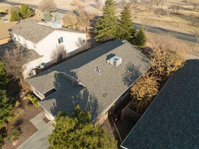 Building Photo - 4 bedroom 2 bath home in Highlands Ranch neighborhood in Chino Valley