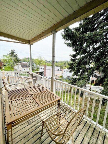 Building Photo - 1526 Fernleaf St