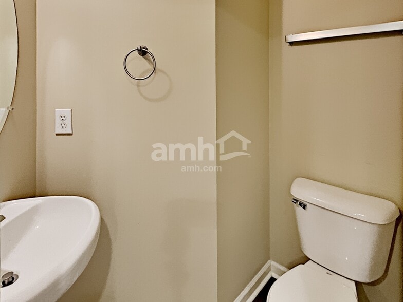 Building Photo - 308 Sam Cobb Pl