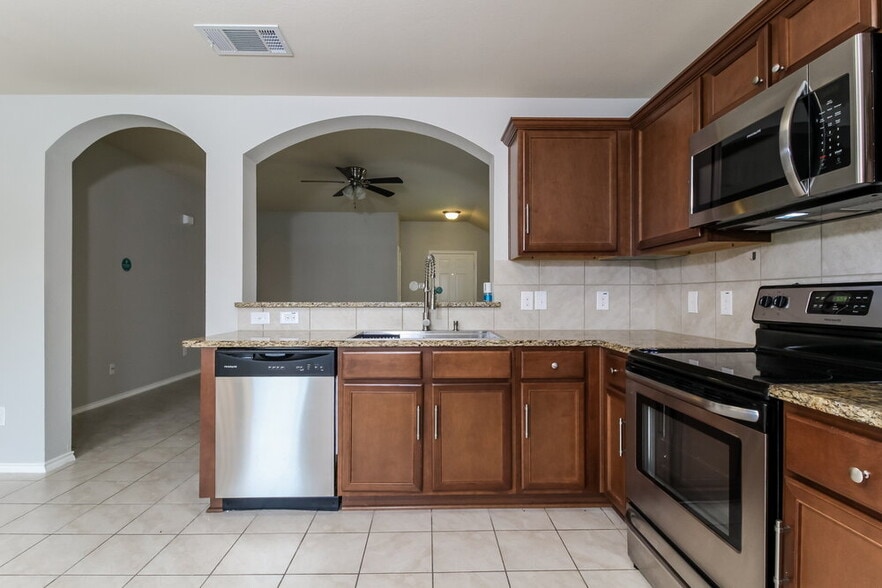 Building Photo - 1402 Copper St