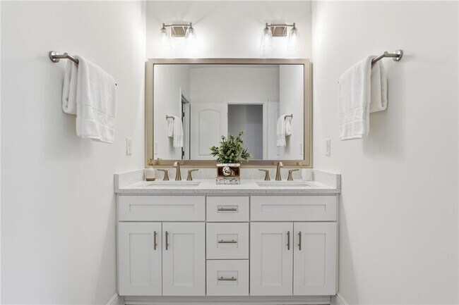 Building Photo - 110 Via Roma