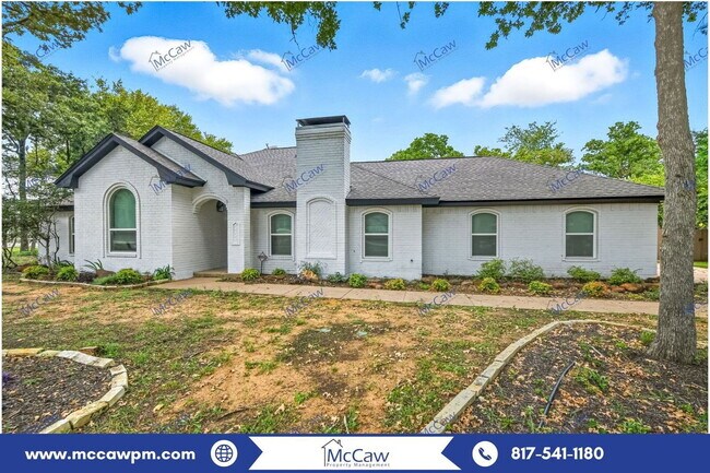 Building Photo - 2001 Lazy Ln