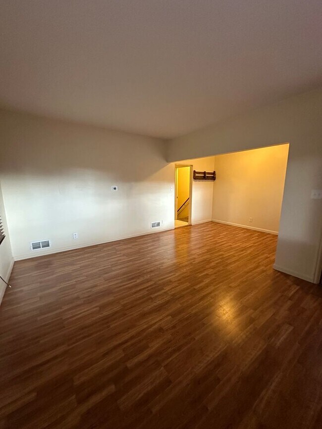 Building Photo - 3511-3515 McComb Ave