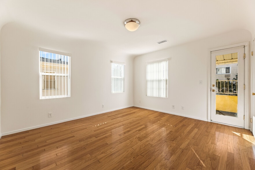 Front bedroom closet - 3611 1/2 W 4th St