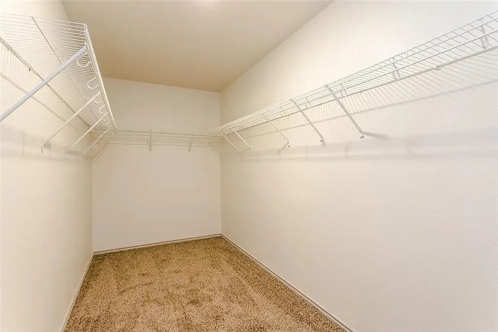 Building Photo - 818 Moss Glen Trl