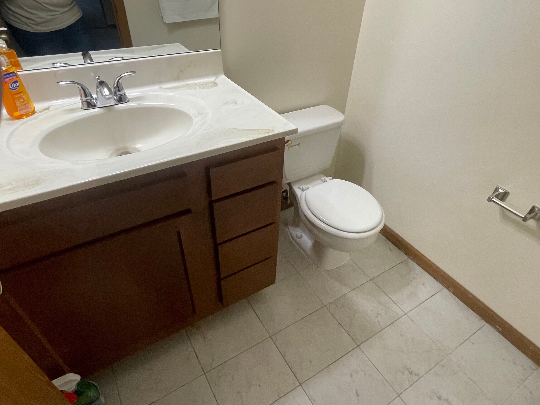 Master 1/2 Bathroom - 44 Providence Dr