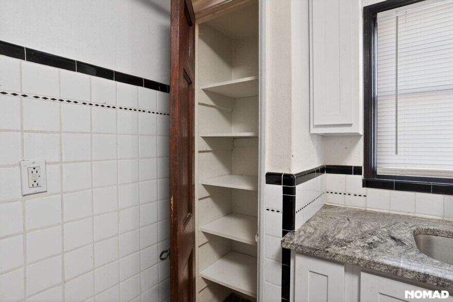 Building Photo - 7616 Stanwood Dr