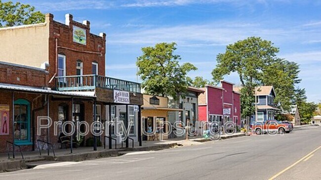 Building Photo - 3720 Silvario Ct