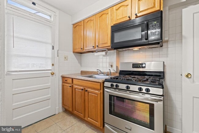 Building Photo - 340 Wesmond Dr