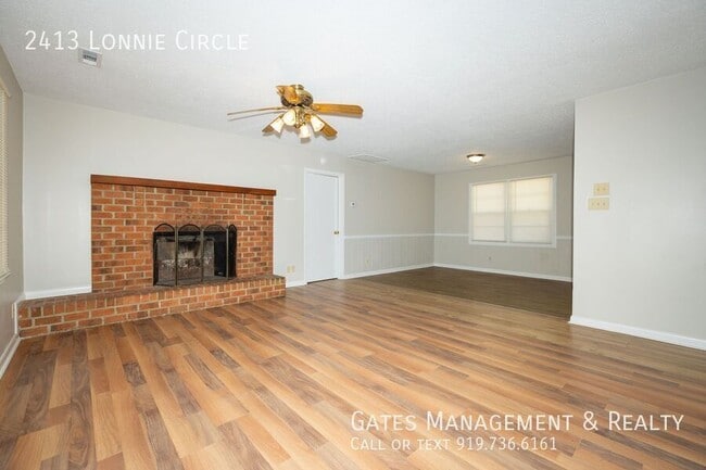 Building Photo - 2413 Lonnie Cir S
