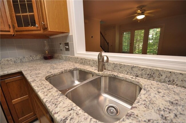 Building Photo - 240 Beechtree Dr