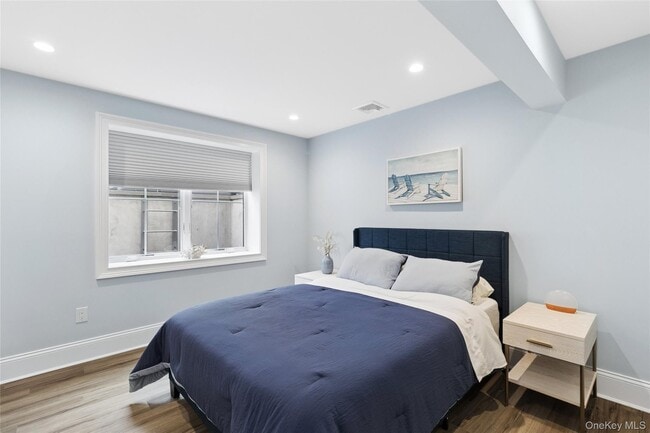 Building Photo - 47 Old Riverhead Rd