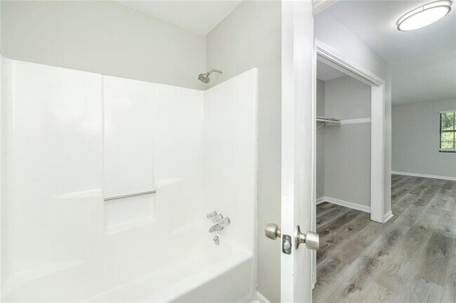 Building Photo - 355 Santa Fe Trail