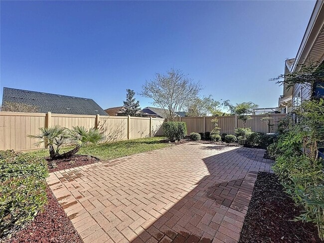 Building Photo - 329 Alcove Dr