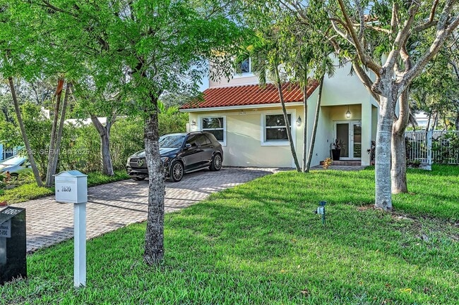 Building Photo - 2620 NE 214th St