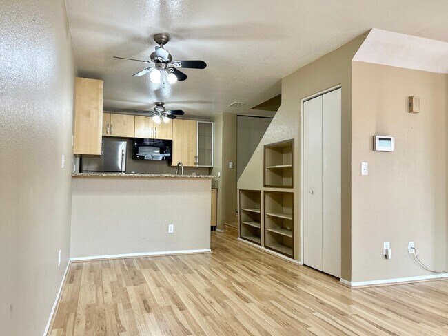 Building Photo - 2301 E University Dr