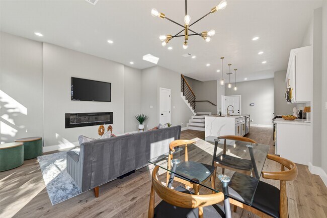 Building Photo - 4117 Yale St