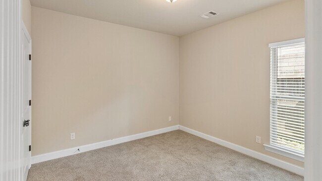 Building Photo - 4 Bedroom House in Ascension Parish School District