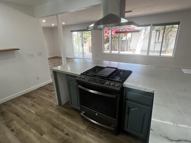 Building Photo - 11935 Sapota Dr