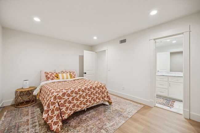 Building Photo - 5816 Orchid Ln